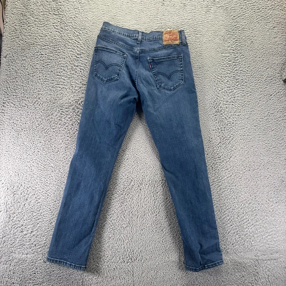 Levis there discrepancy